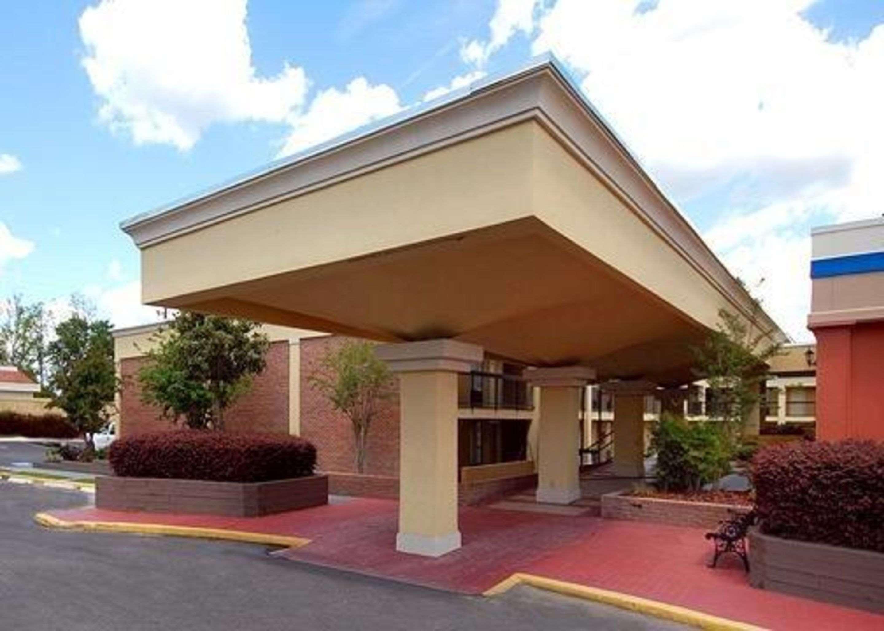 Quality Inn & Suites Conference Center Statesboro Historic District Exterior foto